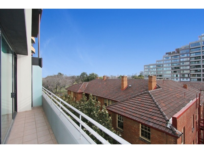 406/19 Queens Road, Melbourne VIC 3004