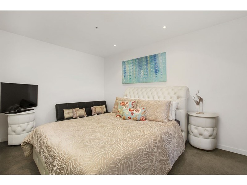 211/55 Queens Road, Melbourne VIC 3004