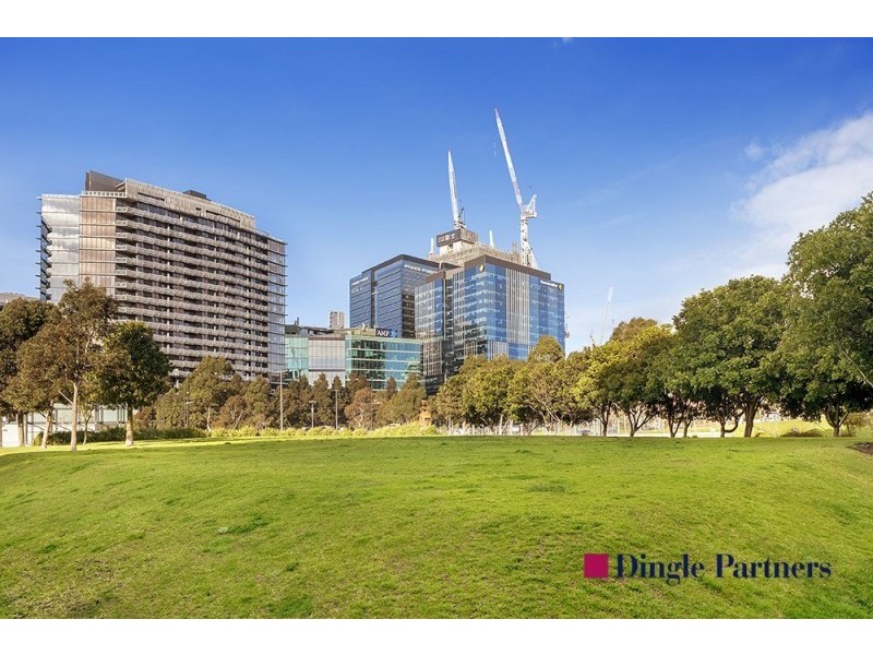 17/801 Bourke Street, Docklands VIC 3008