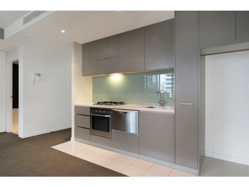 303/55 Queens Rd, Melbourne VIC 3004