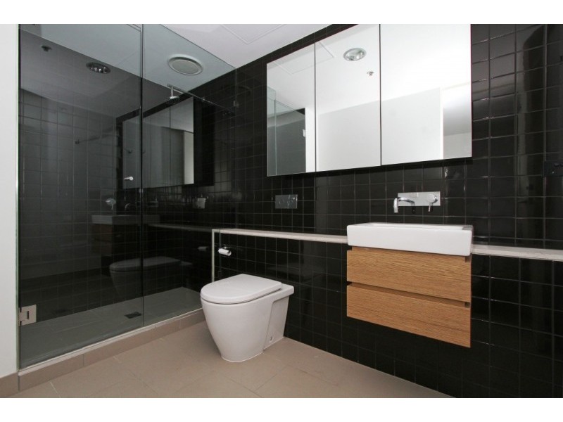 210/115 Nott Street, Port Melbourne VIC 3207