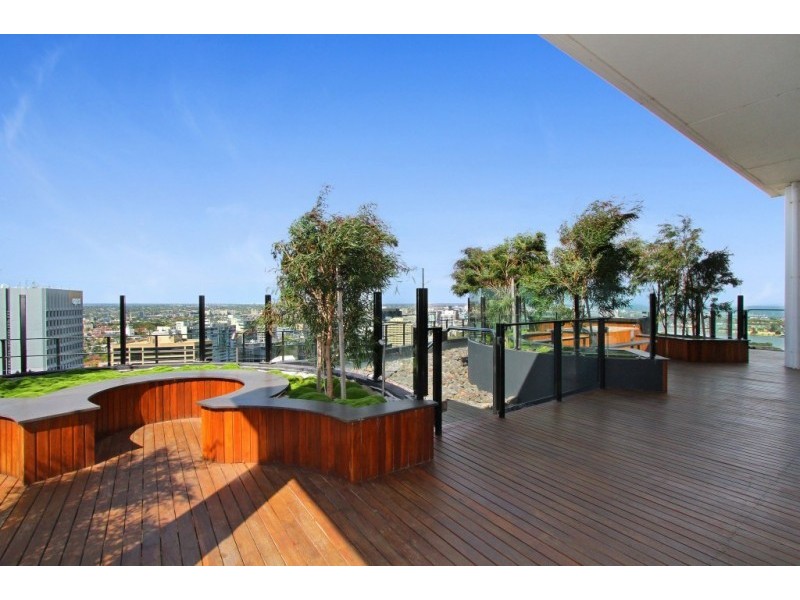 2401/50 Albert Road, South Melbourne VIC 3205