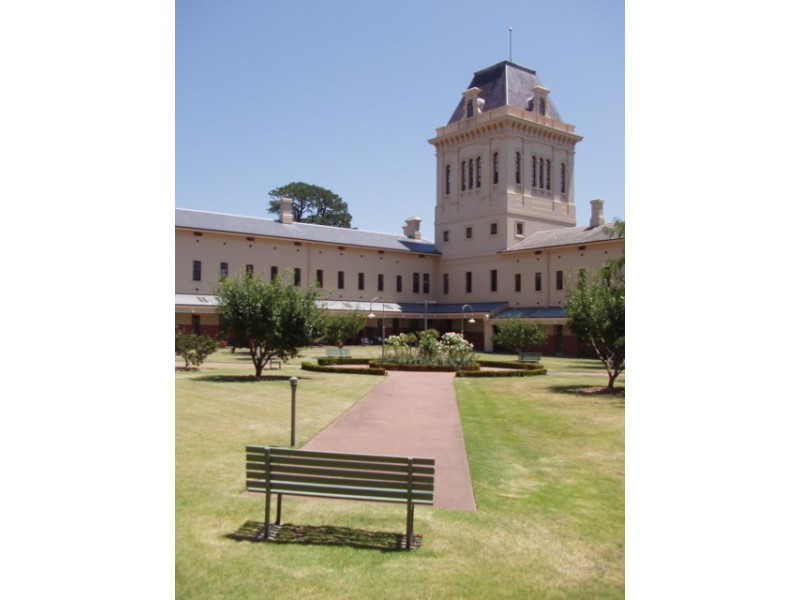 18 Wiltshire Drive, Kew VIC 3101