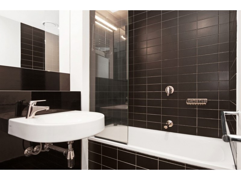 1704/620 Collins Street, Melbourne VIC 3000