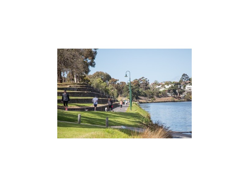 12/225 Buckley Street, Essendon VIC 3040