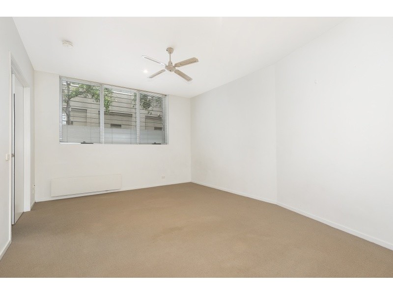 2/6 Anthony St, Melbourne VIC 3000