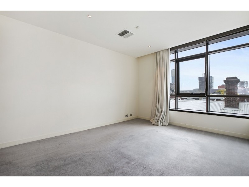 32/1 Queensberry Street, Carlton VIC 3053