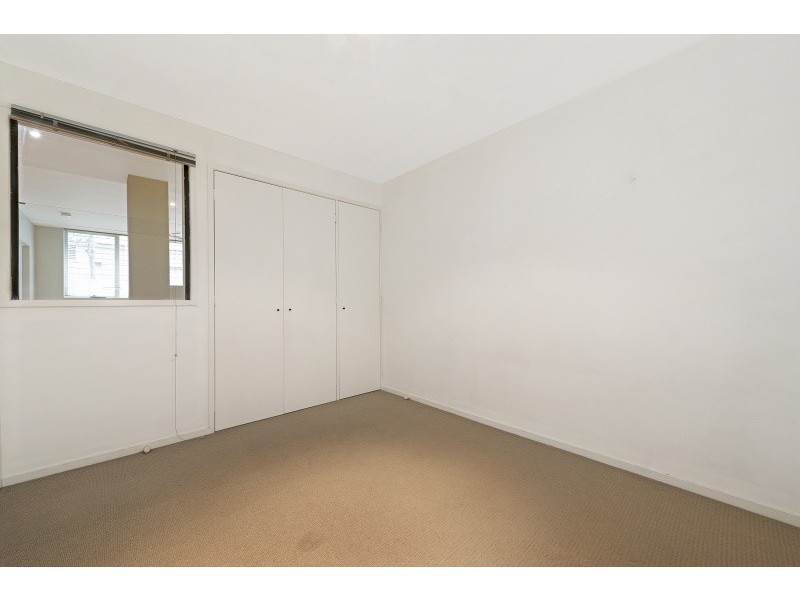2/6 Anthony St, Melbourne VIC 3000