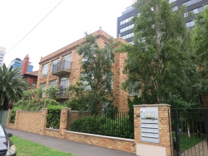 14/8 Louise Street, Melbourne VIC 3004