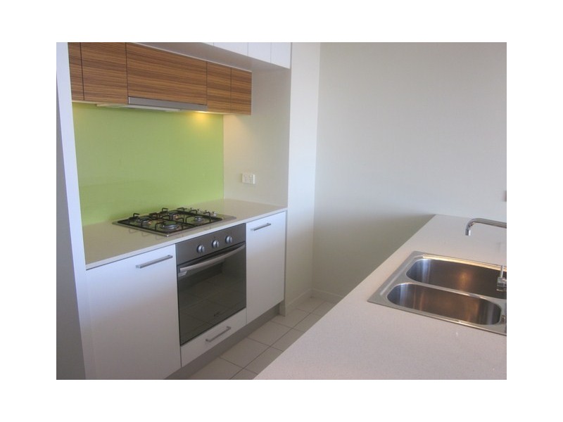 2010/100 Harbour Esplanade, Docklands VIC 3008