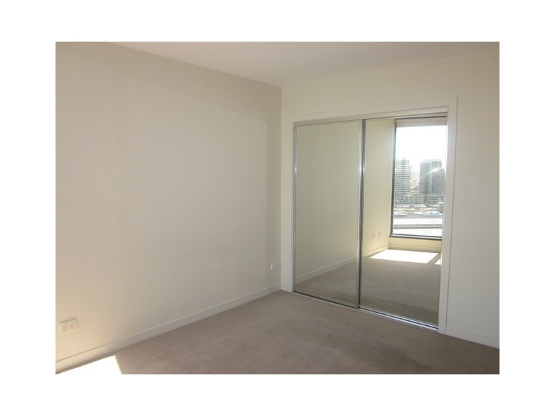 2010/100 Harbour Esplanade, Docklands VIC 3008