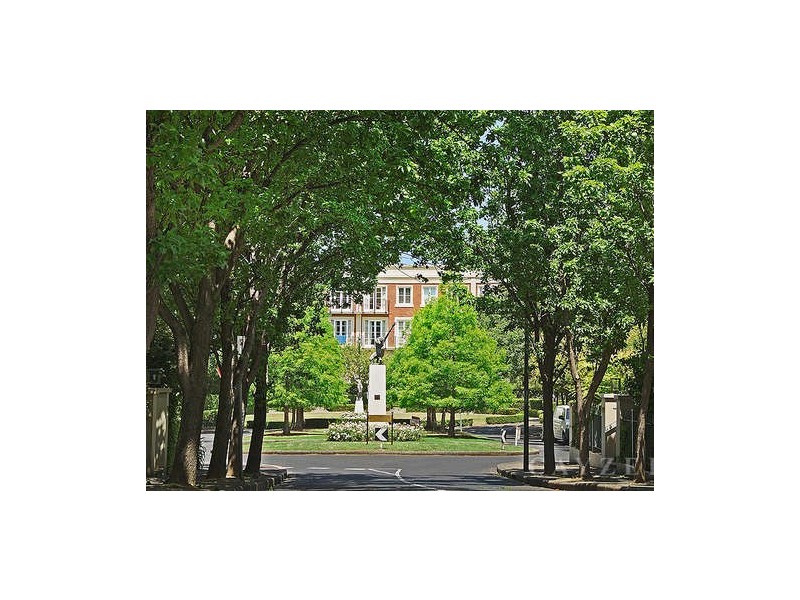 2/8 Wellington Crescent, East Melbourne VIC 3002