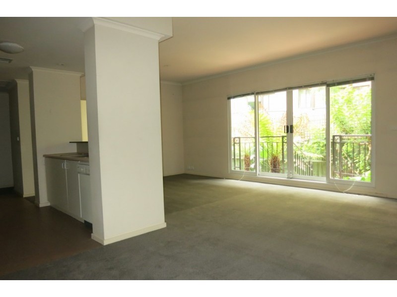 106/26 Queens Road, Melbourne VIC 3004