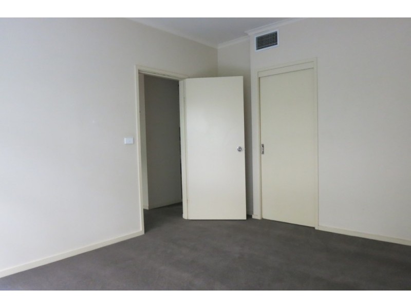 106/26 Queens Road, Melbourne VIC 3004