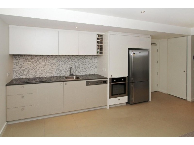 2F/8 Waterside Place, Docklands VIC 3008