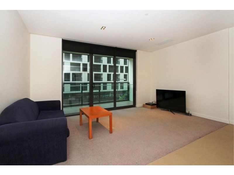 2F/8 Waterside Place, Docklands VIC 3008