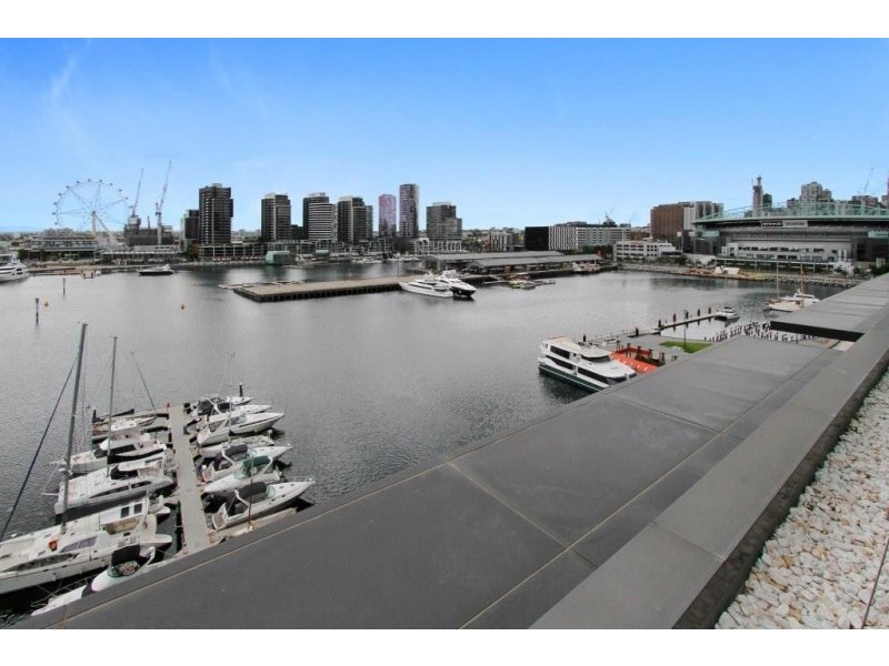 2F/8 Waterside Place, Docklands VIC 3008