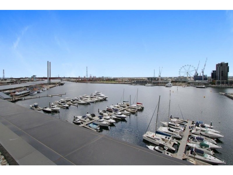 2F/8 Waterside Place, Docklands VIC 3008
