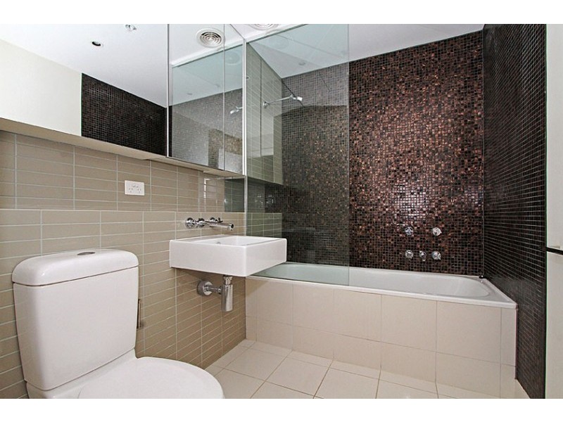 122/55 Queens Road, Melbourne VIC 3004