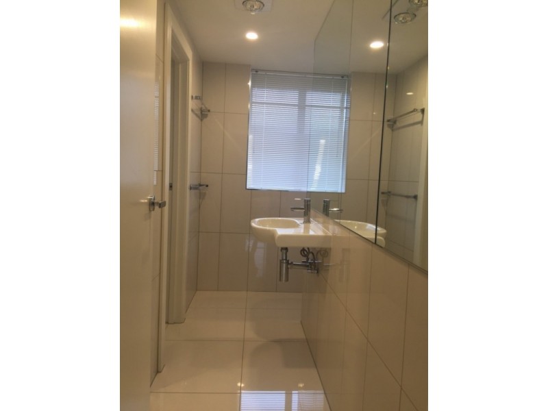 12/102 Albert Street, East Melbourne VIC 3002