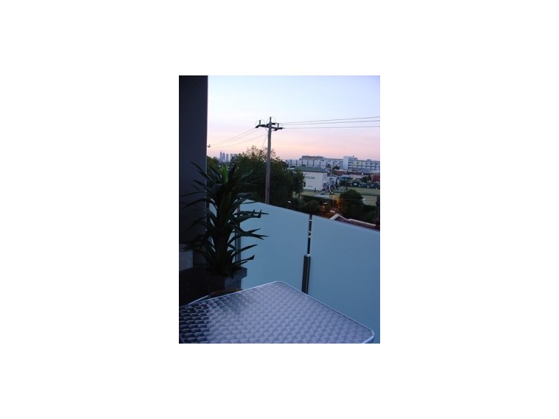 17/174 Peel Street, Windsor VIC 3181