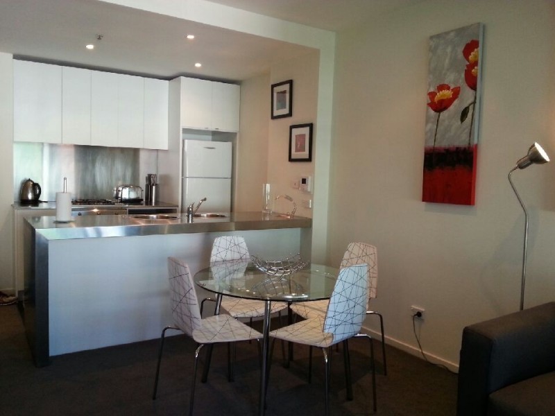 1008/620 Collins Street, Melbourne VIC 3000