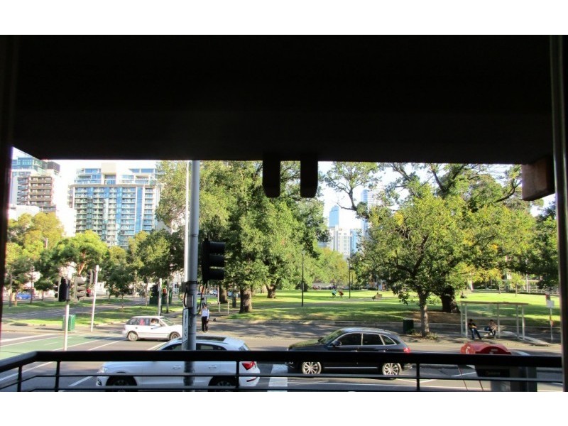 2/18 Dudley Street, West Melbourne VIC 3003