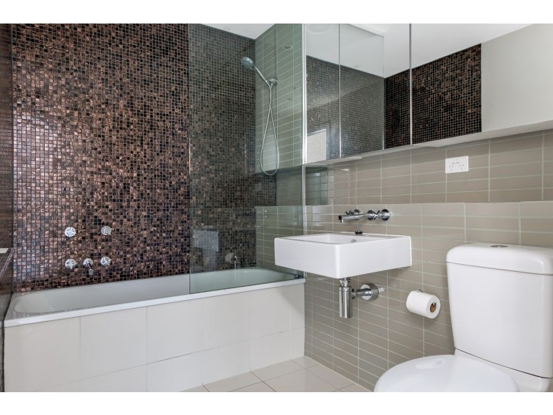 318/55 Queens Road, Melbourne VIC 3004