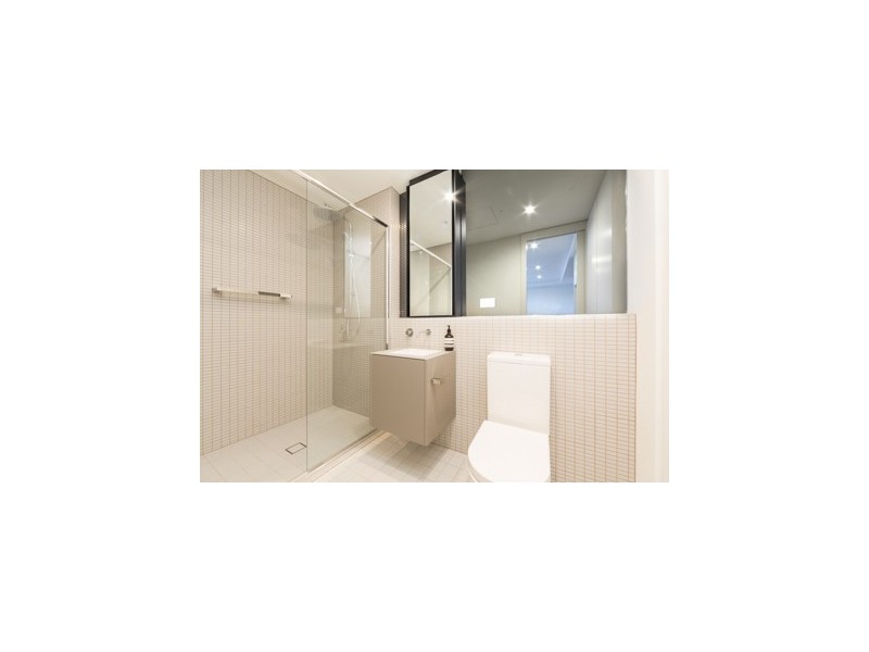211/2A Henry Street, Windsor VIC 3181