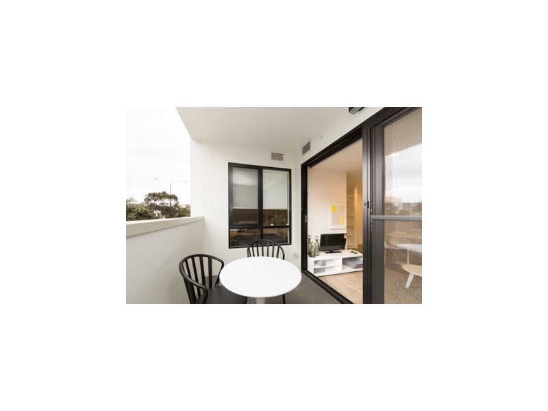211/2A Henry Street, Windsor VIC 3181