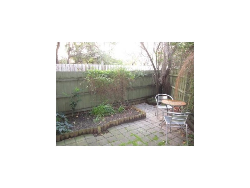 2/236 Wattletree Road, Malvern VIC 3144