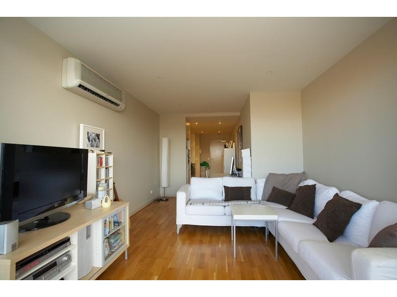 212/99 Nott Street, Port Melbourne VIC 3207