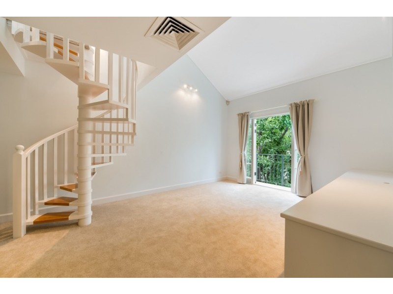 37B/211 Wellington Parade South, East Melbourne VIC 3002