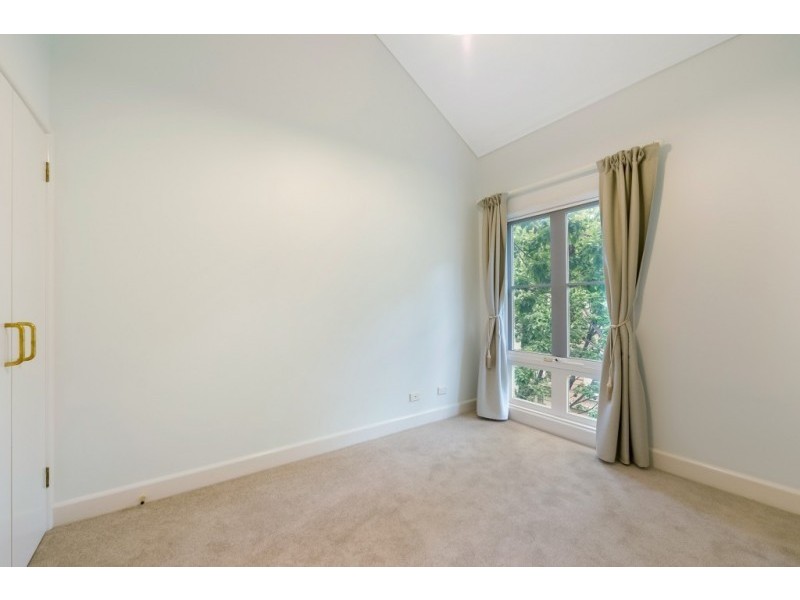 37B/211 Wellington Parade South, East Melbourne VIC 3002