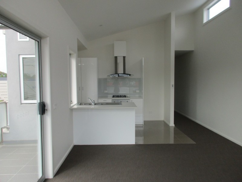 8/1430 Centre Road, Clayton South VIC 3169
