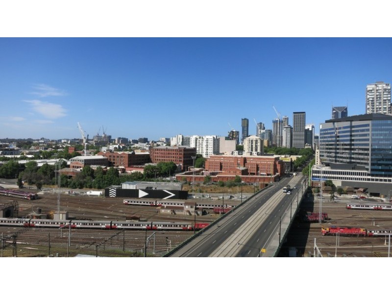 1304/673 La Trobe Street, Docklands VIC 3008