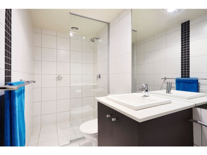 1506/83 Queens Road, Melbourne VIC 3004