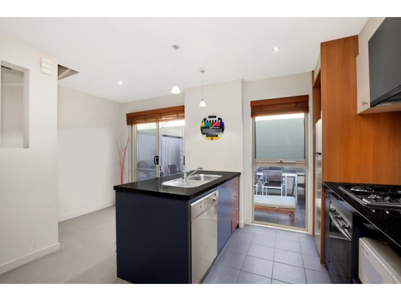 32/80 Trenerry Cresent, Abbotsford VIC 3067