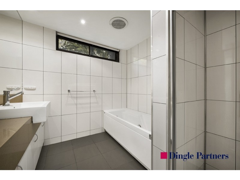 2B/29 Queens Rd, Melbourne VIC 3004