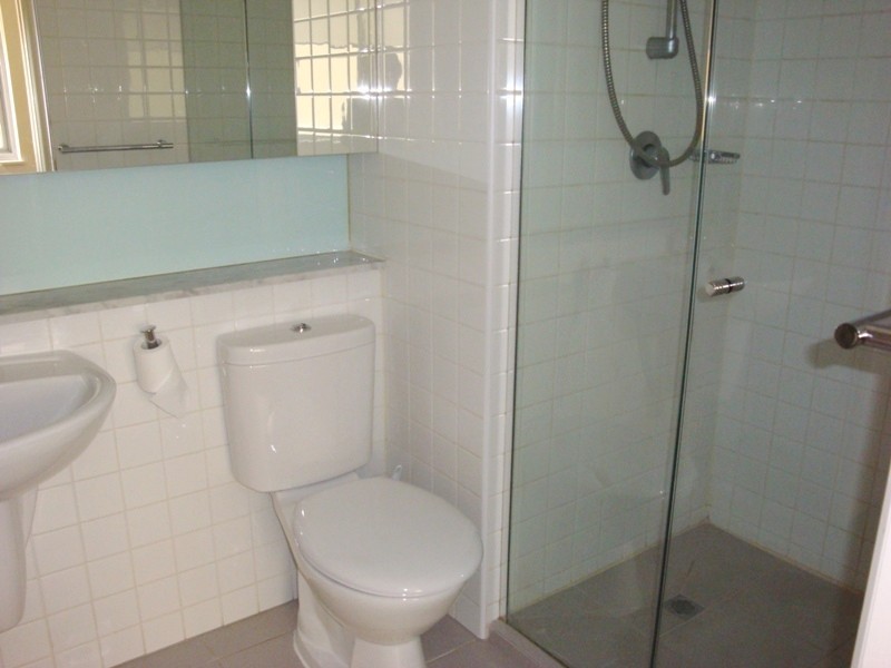 2.4/187 Collins Street, Melbourne VIC 3000