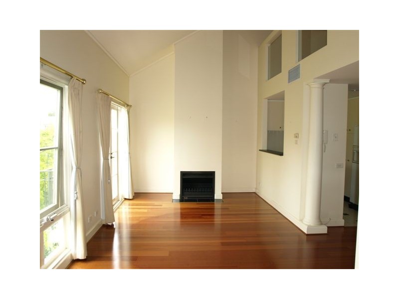 11/8 Wellington Crescent, East Melbourne VIC 3002