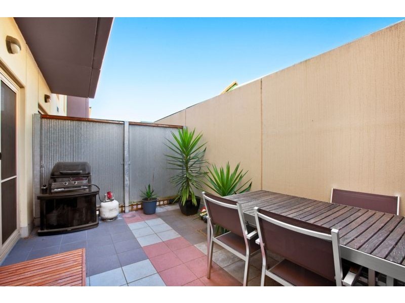 32/80 Trenerry Cresent, Abbotsford VIC 3067