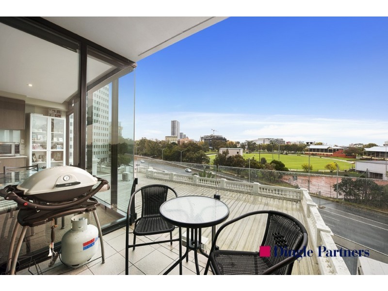 403/83 Queens Road, Melbourne VIC 3004