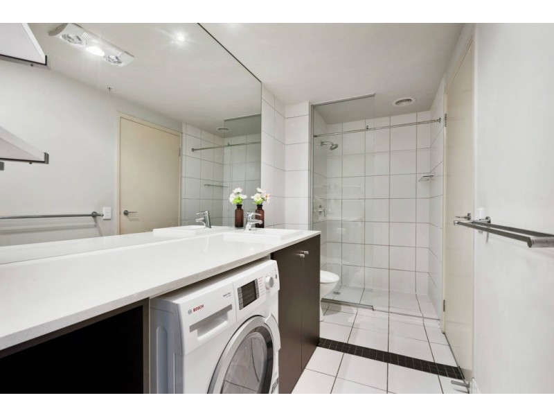 403/83 Queens Road, Melbourne VIC 3004