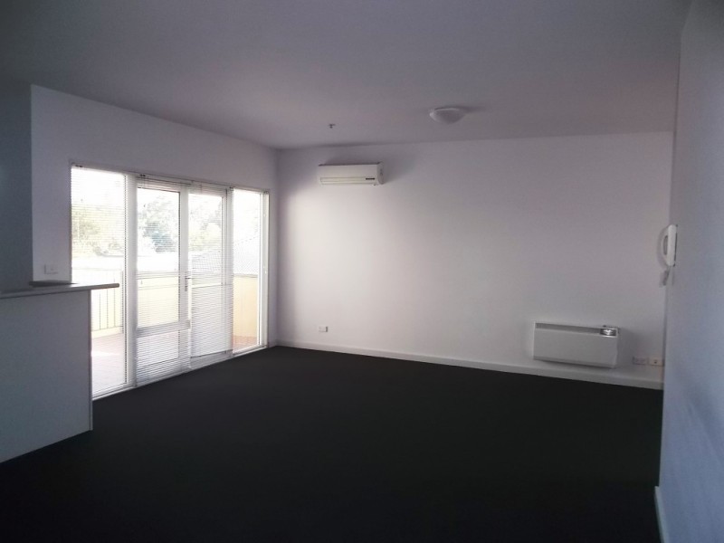 40/1 Gatehouse Drive, Kensington VIC 3031