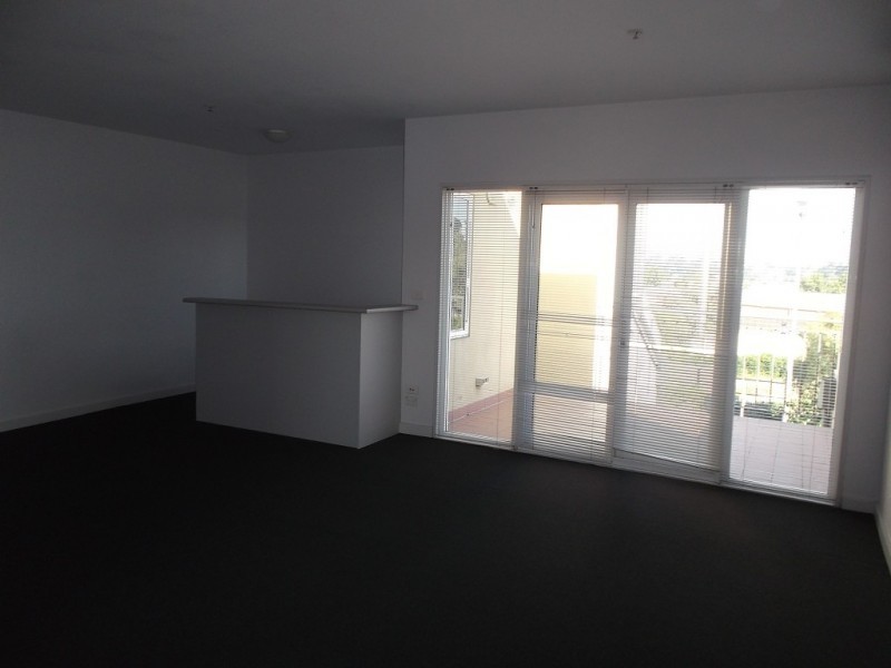 40/1 Gatehouse Drive, Kensington VIC 3031