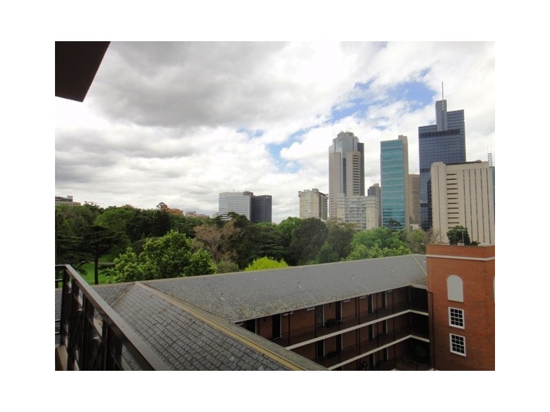 51/1 Queensberry Street, Carlton VIC 3053