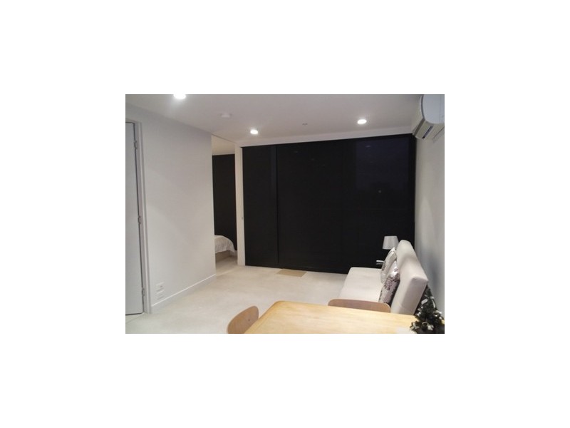 815/33 Mackenzie Street, Melbourne VIC 3000