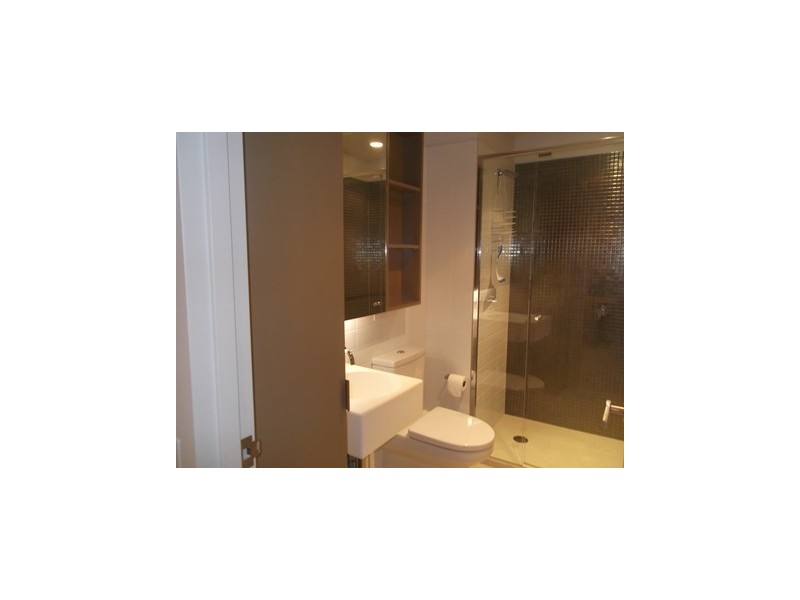 815/33 Mackenzie Street, Melbourne VIC 3000