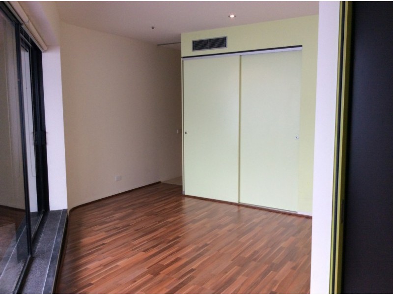 815/300 Swanston Street, Melbourne VIC 3000